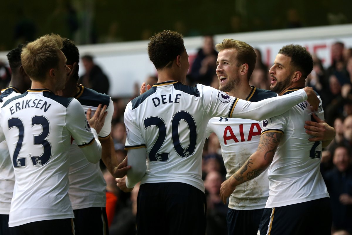 张琳芃第11次赢得中超冠军，超越郑智成国内联赛历史第一人！（张琳芃第11次加冕中超，超越郑智登顶国内联赛历史第一人！）