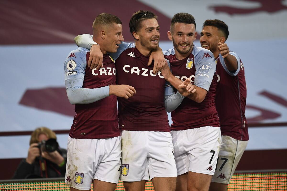 胖了？美媒晒浓眉训练图配文：浓眉的肚子从衣服里露出来了！