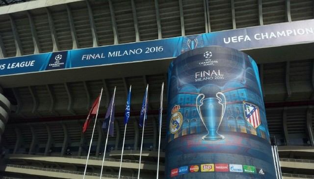 欧冠赛场精彩瞬间：巴萨2-1战胜拜仁,（欧冠焦点之战：巴萨2-1力克拜仁）