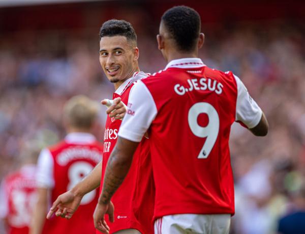 皇马3000万中卫重伤4个月！阿隆索哭晕：生死战后防6将养伤+2人染红