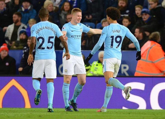 她是海港小球迷，女高中生与海港的故事