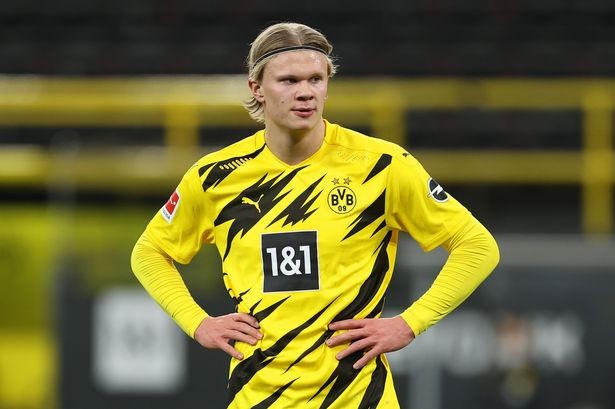 青岛海牛：李霄鹏未与球队告别，近期会根据明年情况与其谈续约