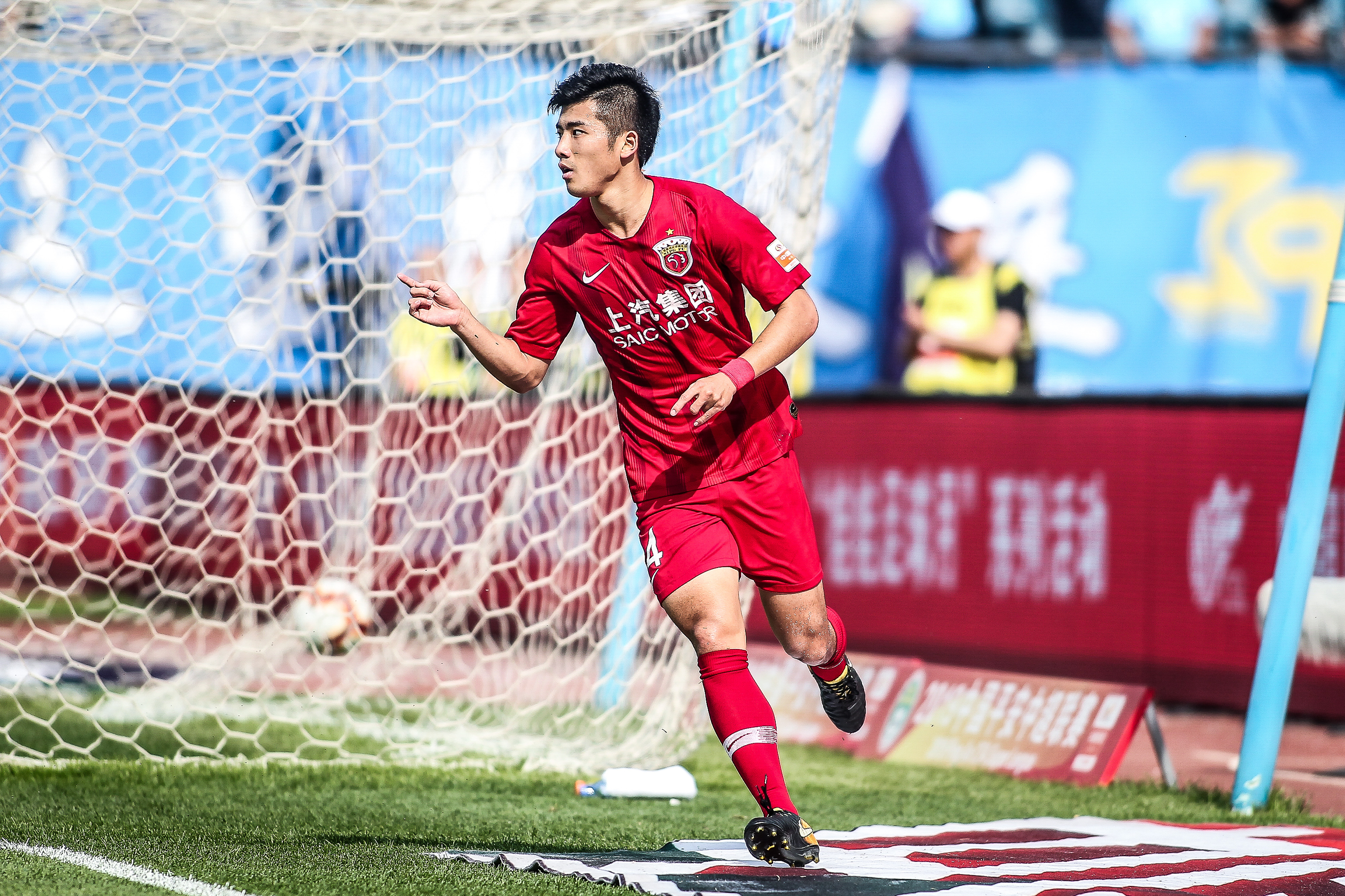 混合团体世界杯！张本智和又崩盘了！决胜时刻被打的毫无还手之力